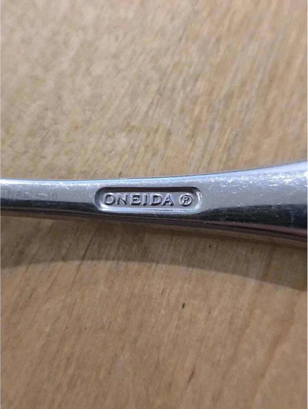 Oneida VOSS Stainless Steel Flatware Teaspoons Set of 4